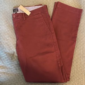 JCREW 484 Slim-fit stretch chino pant Size 34/32 - NWT - Deep red burgundy color